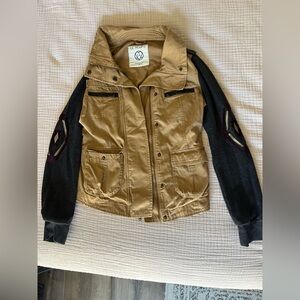 LA Hearts Utility Jacket – Tan & Charcoal Knit Sleeves – Size S